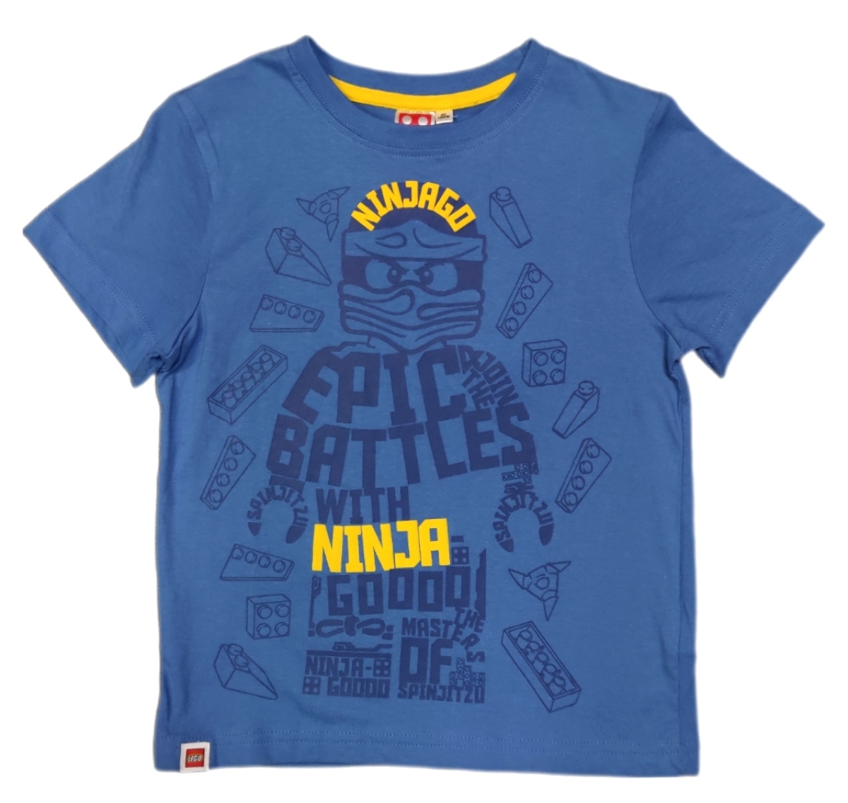 Blaues Lego Ninjago T-Shirt für Jungen mit gelbem Schriftzug "Ninjago Ninja" und dunkelblauem Aufdruck "Epic Battles" Blaues Lego Ninjago T-Shirt für Jungen mit gelbem Schriftzug "Ninjago Ninja" und dunkelblauem Aufdruck "Epic Battles"
